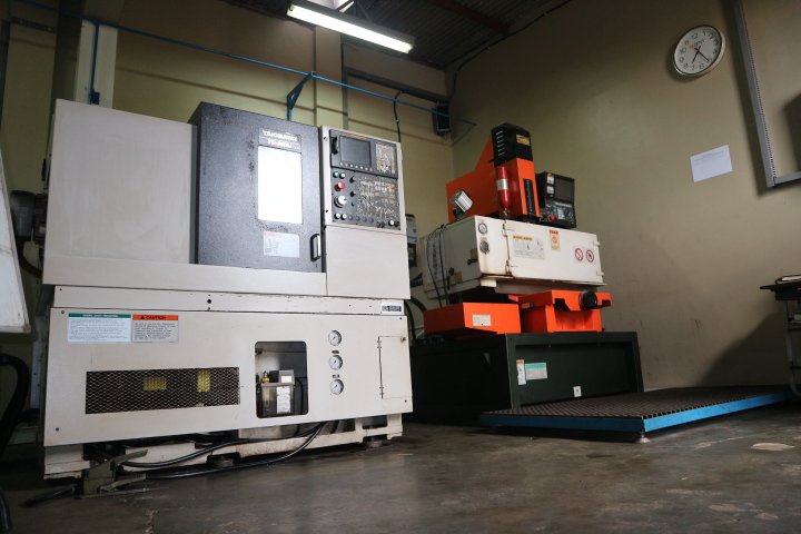 bengkel pemesinan cnc